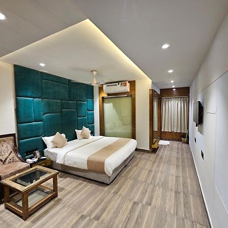 Hotel Mk Vivanta กวาลิออร์ ภายนอก รูปภาพ