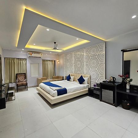 Hotel Mk Vivanta กวาลิออร์ ภายนอก รูปภาพ