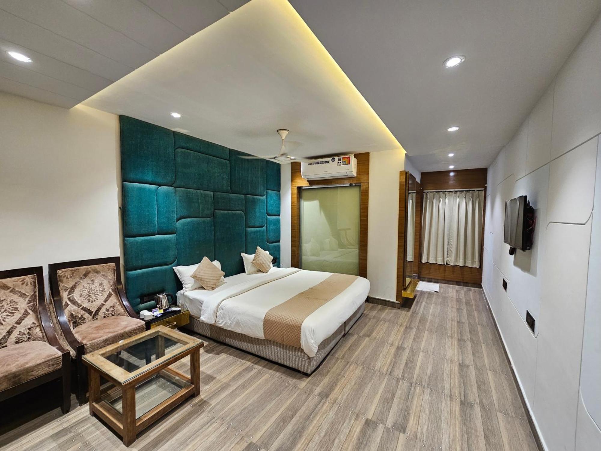 Hotel Mk Vivanta กวาลิออร์ ภายนอก รูปภาพ