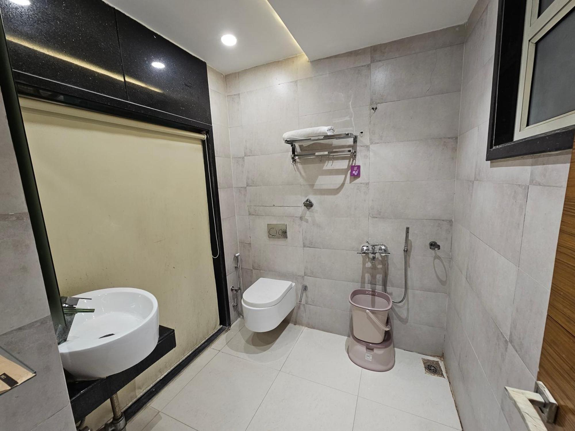Hotel Mk Vivanta กวาลิออร์ ภายนอก รูปภาพ